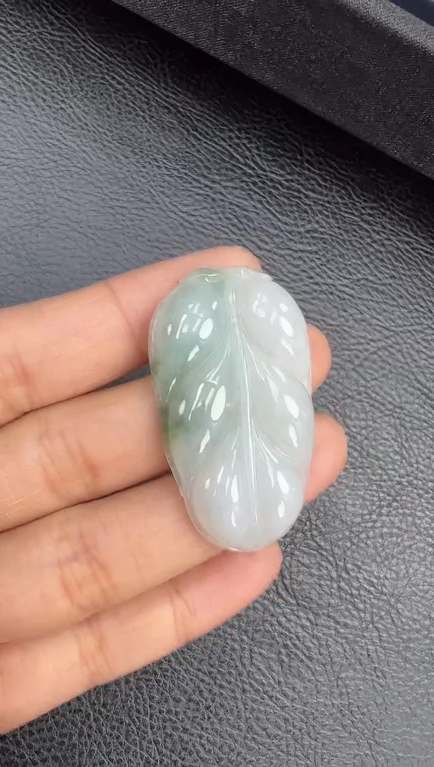 【闪购商品】翡翠颈饰未镶嵌翡翠树叶