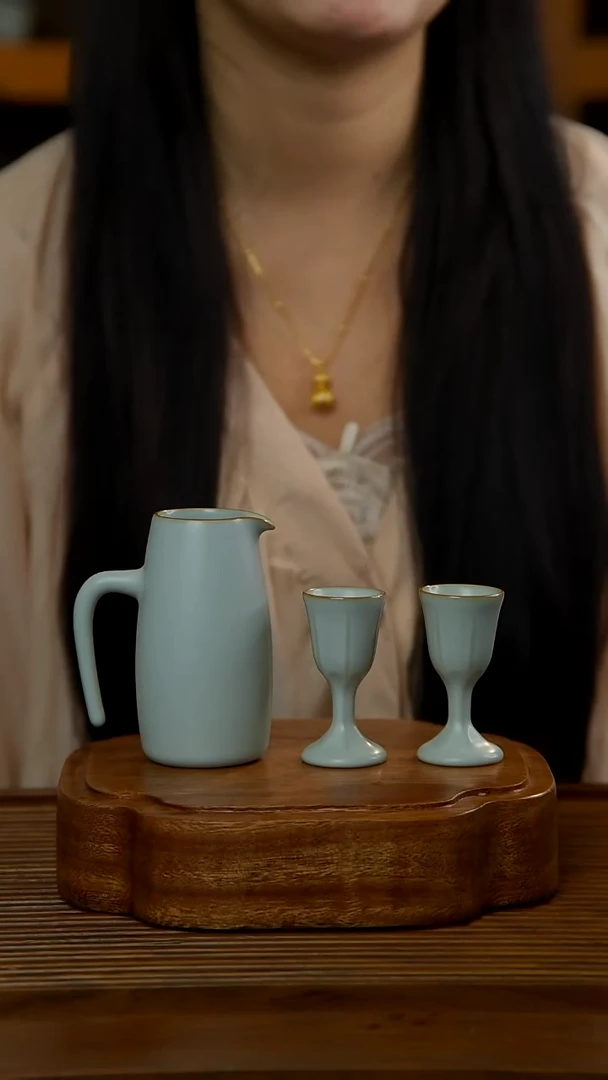 双十一新品专场！！流香分酒器赠送酒杯2只！