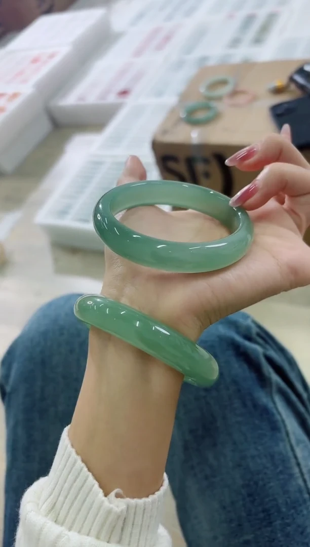 未镶嵌手镯石英质玉98-58D