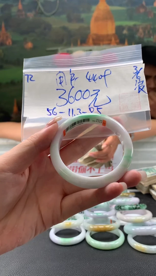 翡翠手镯未镶嵌翡翠手镯 下单联系小耳机#72