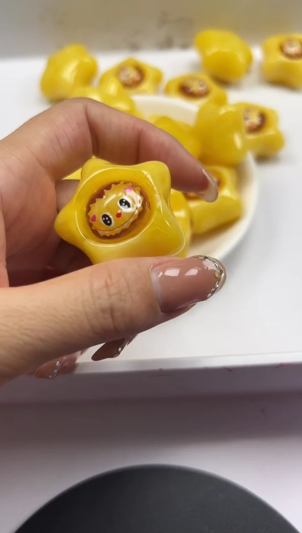 蜜蜡颈饰未镶嵌w3092蜜蜡胖星星拉布布36*21mm*1个
