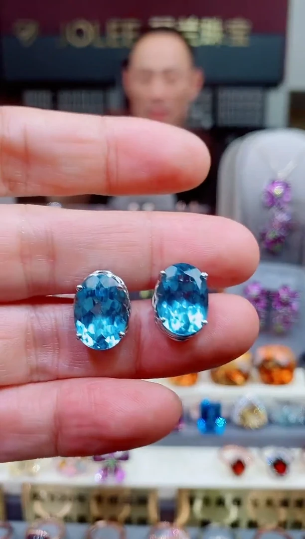 银S925镶嵌托帕石耳钉幸****Y托帕石耳钉