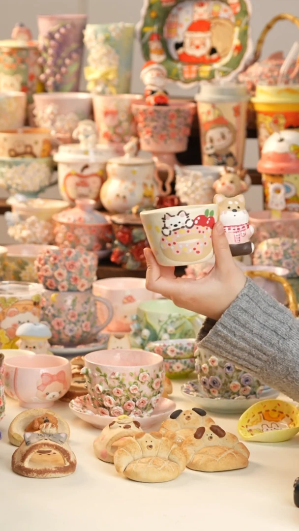 摆件陶景德镇釉下彩手绘设计师款陶瓷