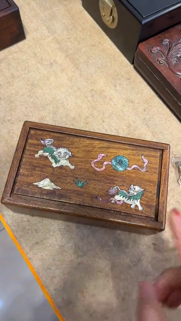 【闪购商品】贡木狮子滚绣球螺钿机关盒