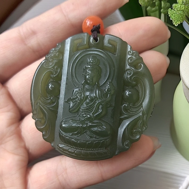 高品质和田玉冰牛油果观音吊坠