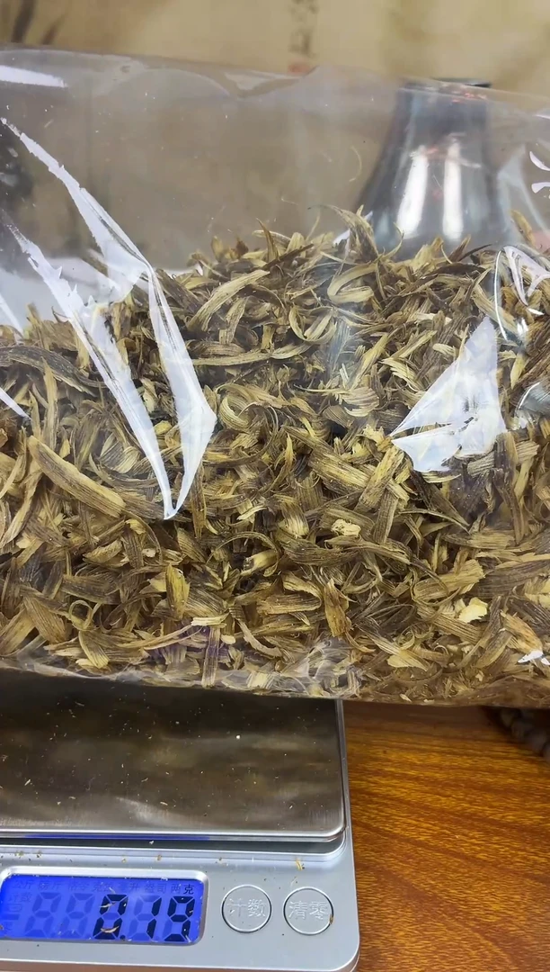 奇楠勾丝料100克
