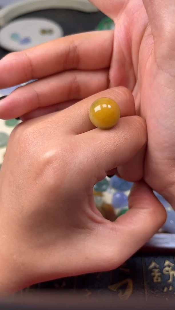 未镶嵌定制翡翠黄翡单珠 卡14