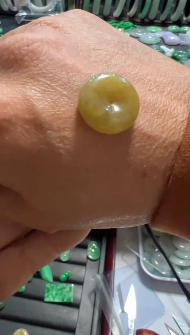 【闪购商品】翡翠挂件未镶嵌冰黄平安扣