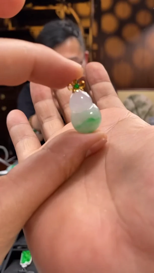 【闪购商品】翡翠吊坠(不含链)18K金镶嵌k00278-天然翡翠a货吊坠