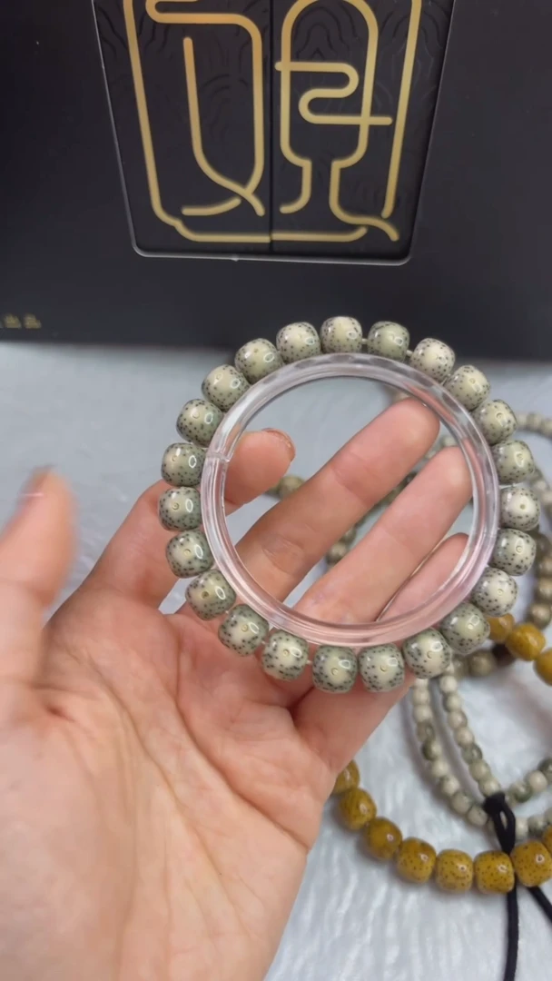 【闪购商品】星月菩提手串A062小驼包.眼睛款绿包白10