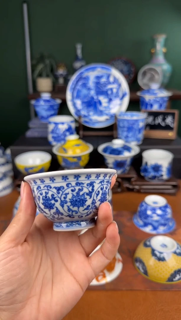 杯望月怀古。缠枝莲小压手杯