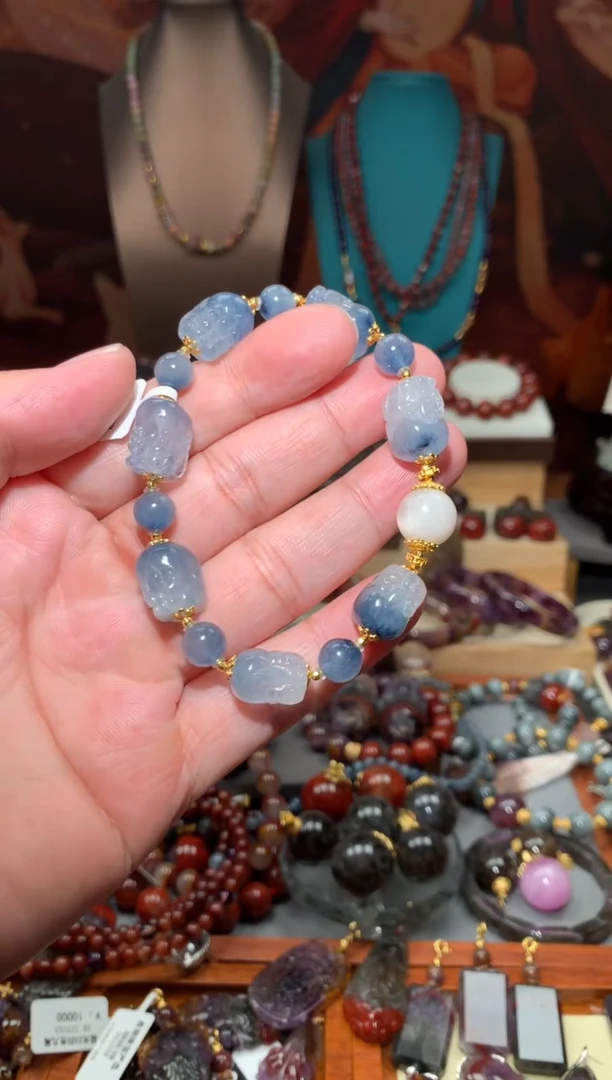 未镶嵌珠宝半成品水晶蓝兔毛貔貅阵