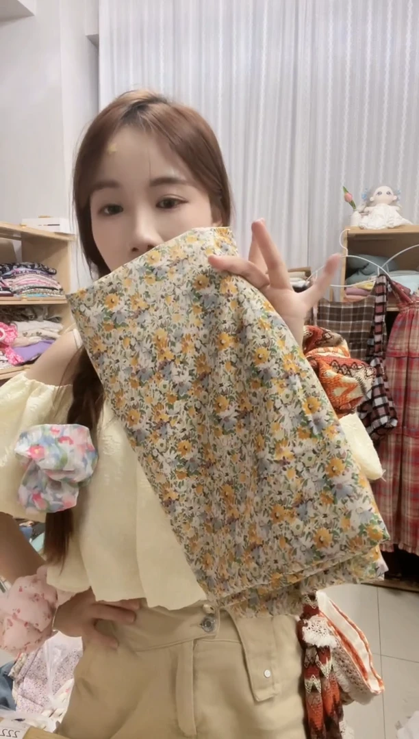 化纤【孤品】1米满幅黄碎花雪纺