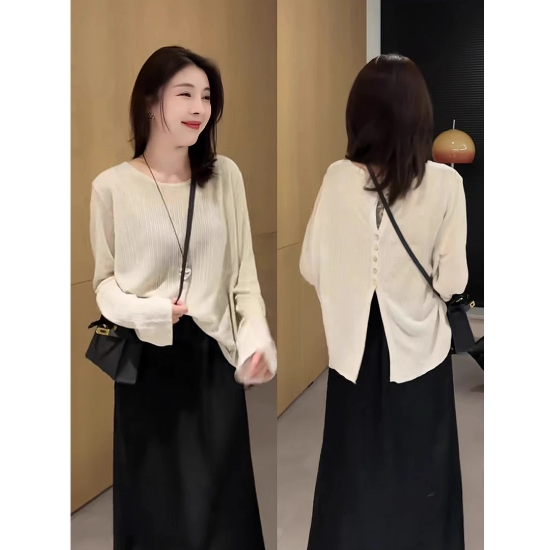 设计感后背镂空贝壳扣微透长袖防晒衫女夏季新款慵懒显瘦针织上衣