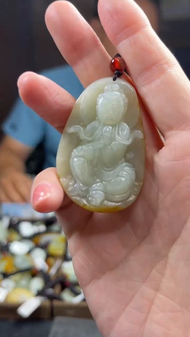 和田玉未镶嵌颈饰·