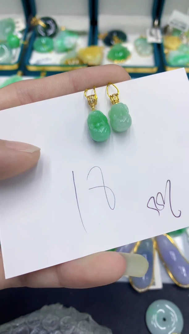 翡翠挂件未镶嵌多性发其一