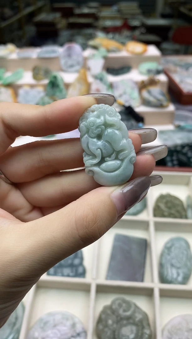 颈饰未镶嵌翡翠1