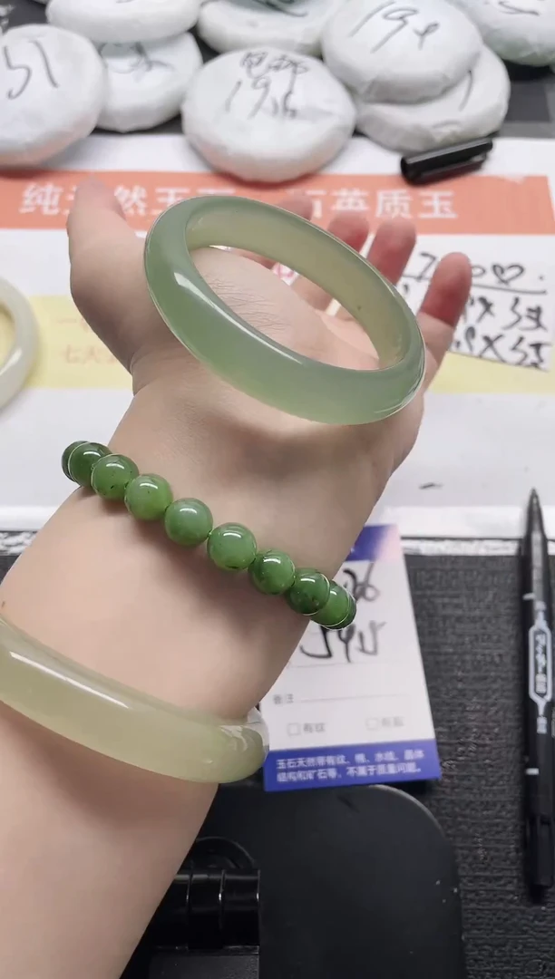 未镶嵌手镯石英质玉226-54