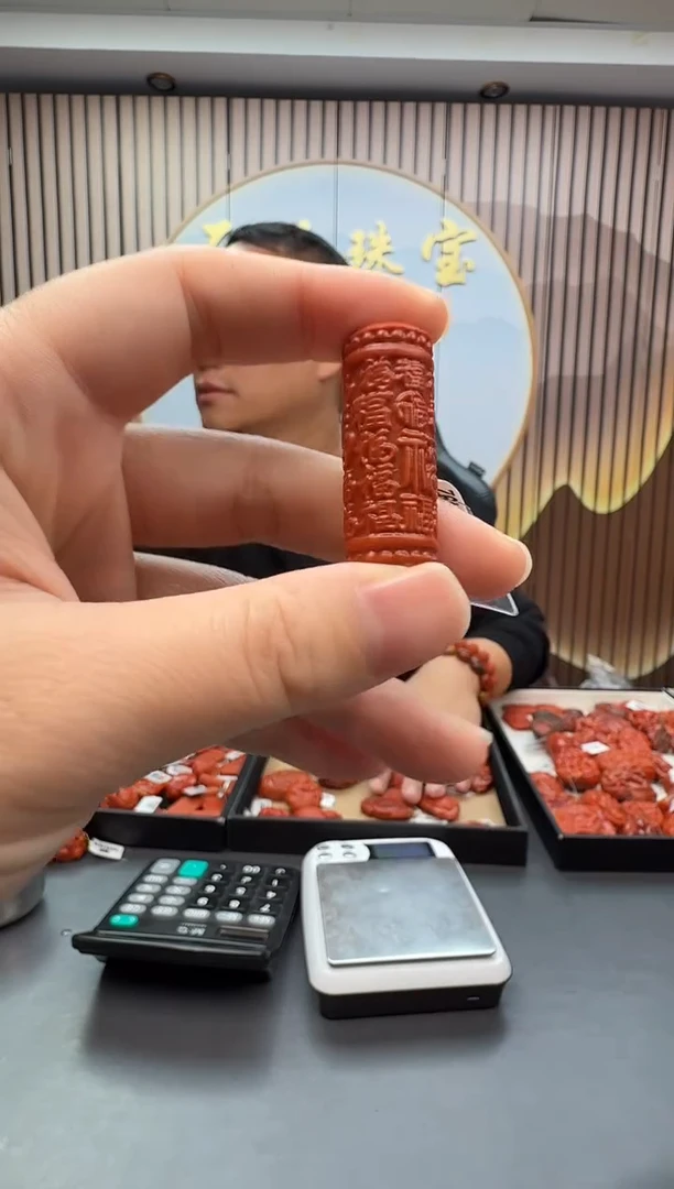 未镶嵌雕刻南红玛瑙089ZB0104产品一个