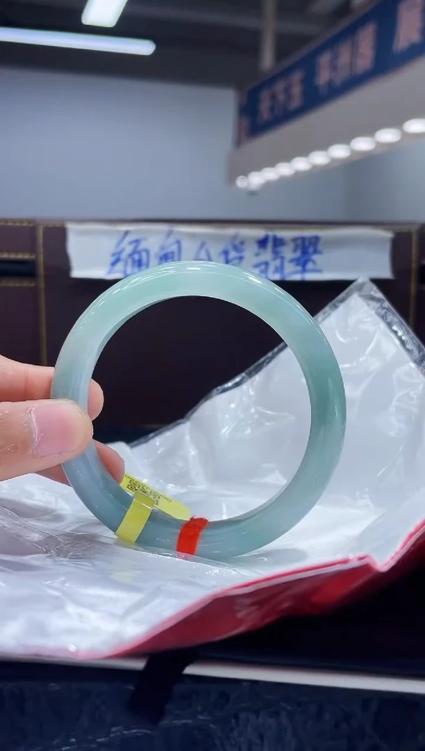 未镶嵌手镯翡翠8