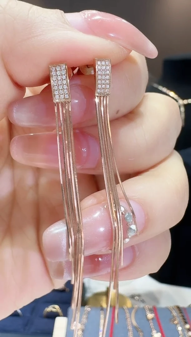 【闪购商品】钻石耳线18K金镶嵌方形钻石流苏耳线