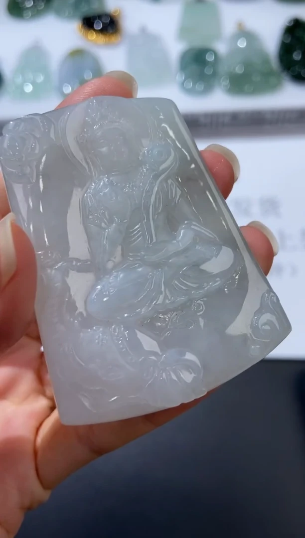 未镶嵌挂件翡翠379633  多人