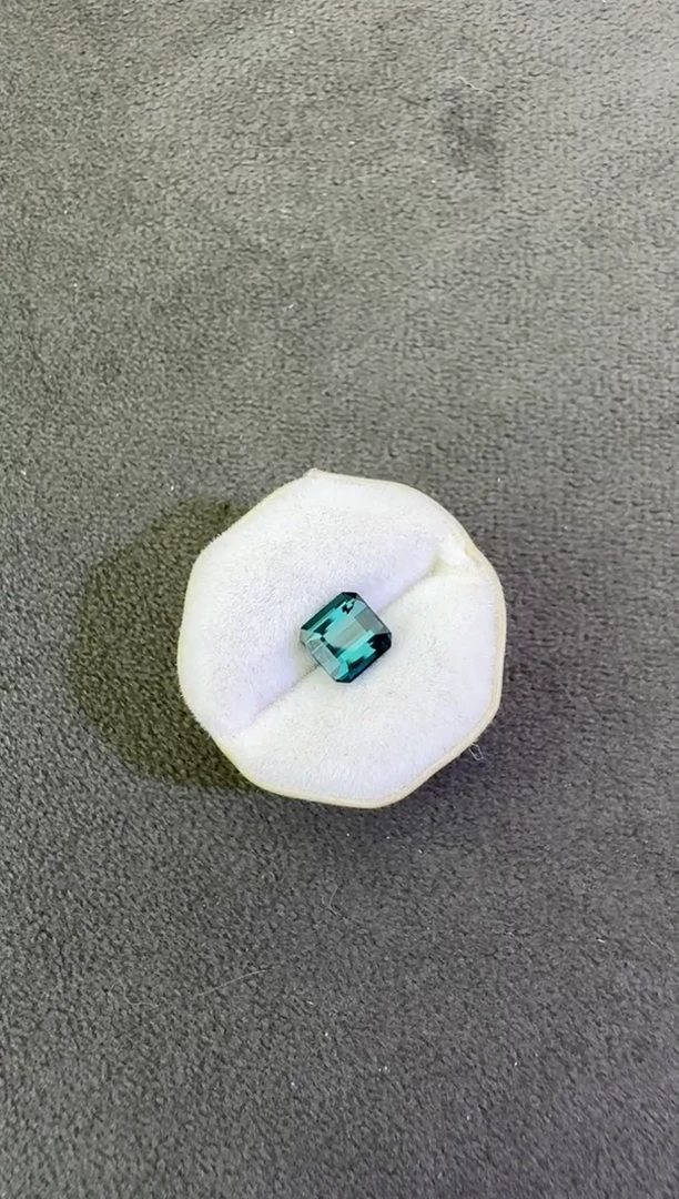 未镶嵌珠宝半成品碧玺1.28ct