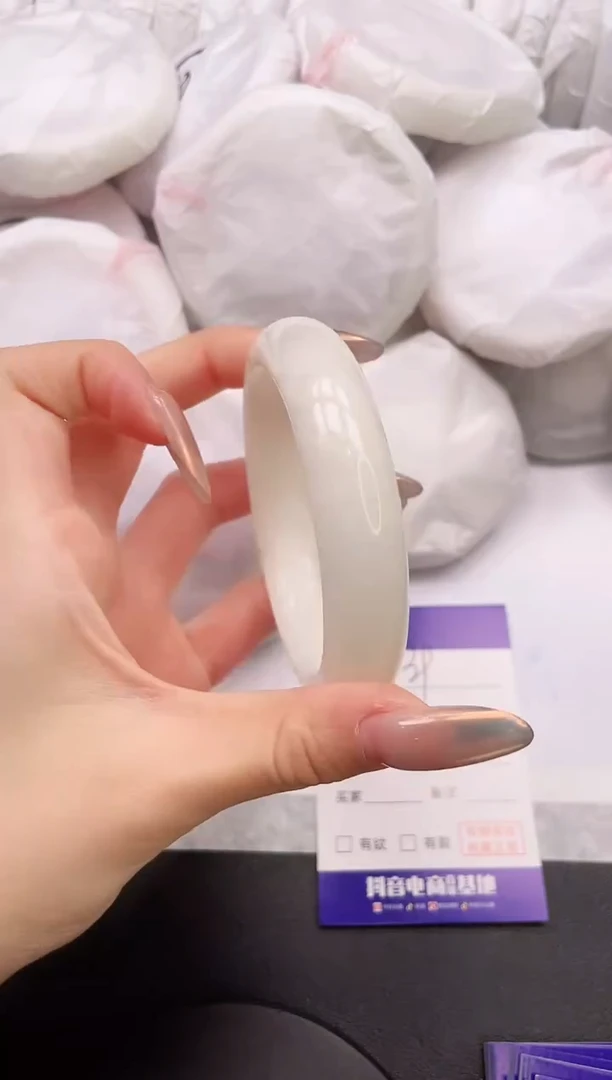 【闪购商品】和田玉手镯未镶嵌2K39-58