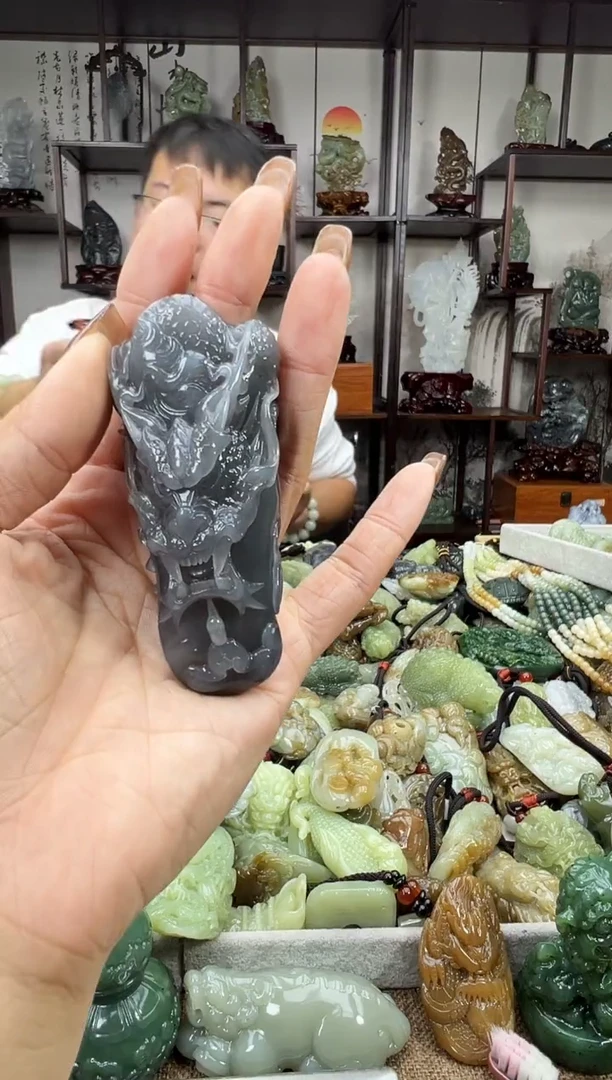 未镶嵌和田玉把件1