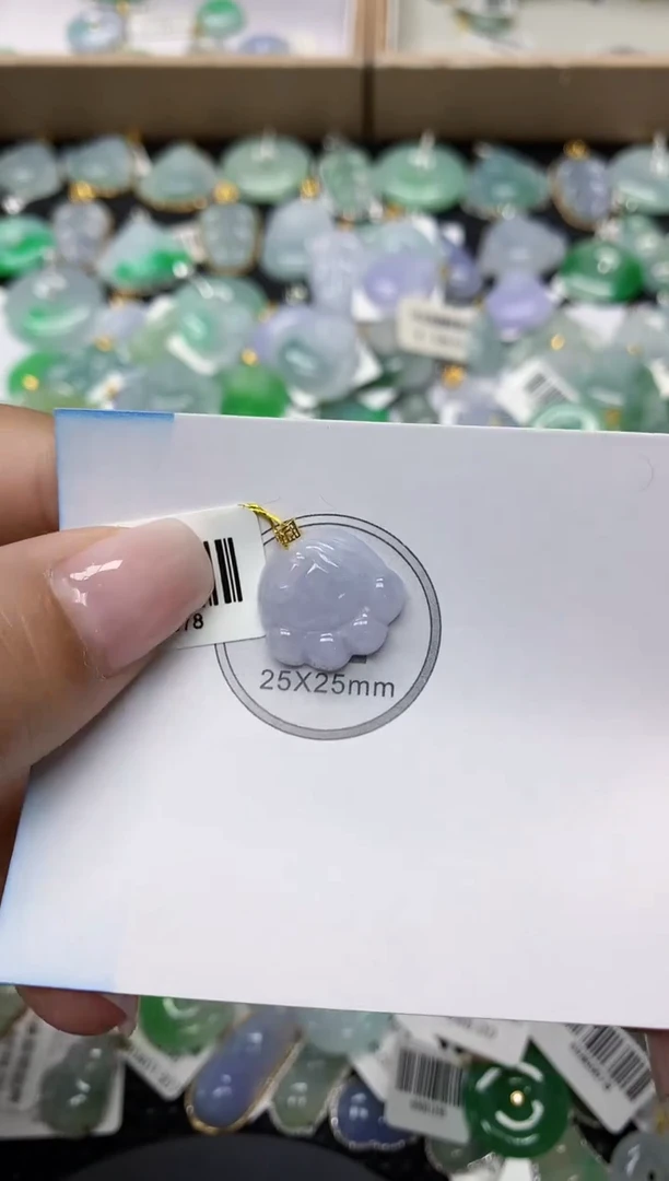 颈饰18K金镶嵌翡翠1111111111