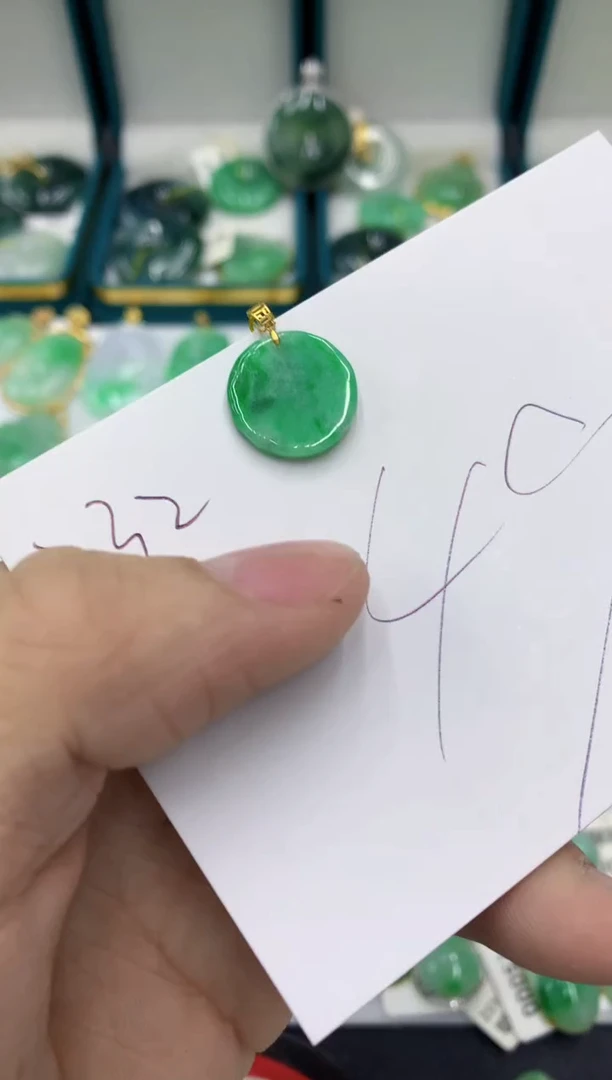【闪购商品】翡翠颈饰18K金镶嵌11111111111