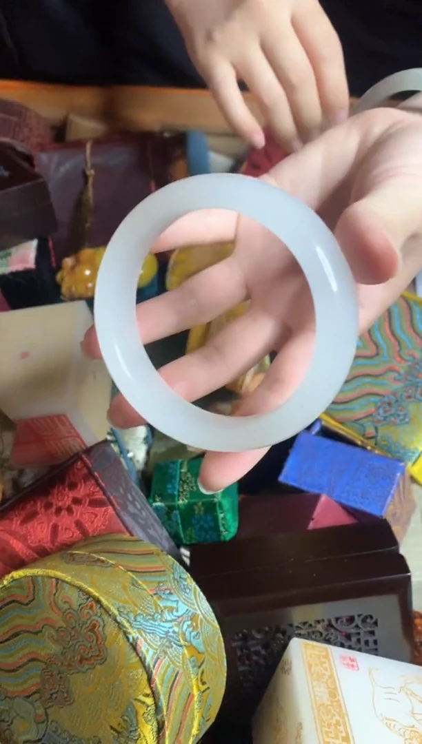 和田玉手镯未镶嵌永玉阁精品专属摆件