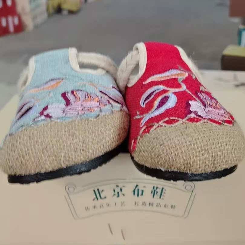 原创国风设计夏季手工刺绣透气百搭绣花鞋 休闲鞋 拖鞋女
