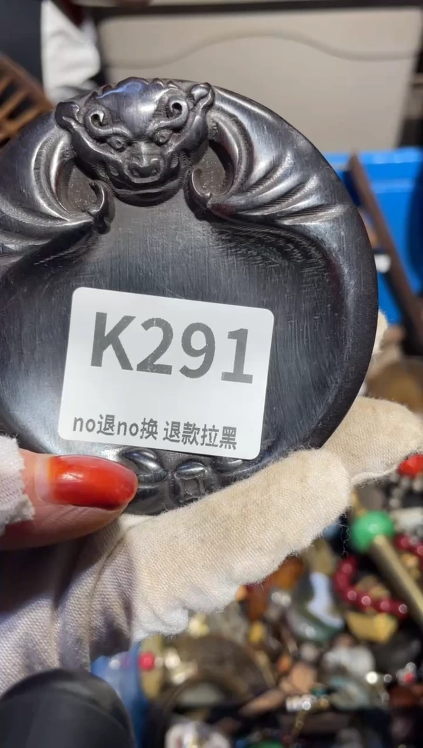 瓷片六*巷表姐直播所见所得