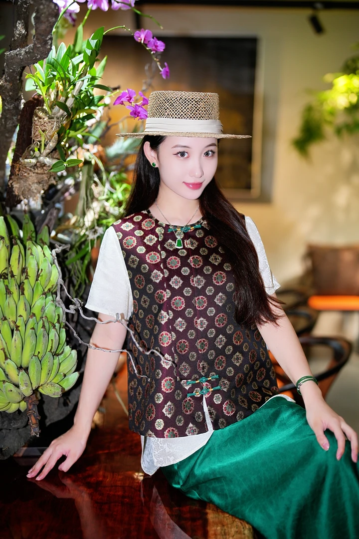 蓝大【​​​​​​虚籁​​】新中式桑蚕丝马夹5122