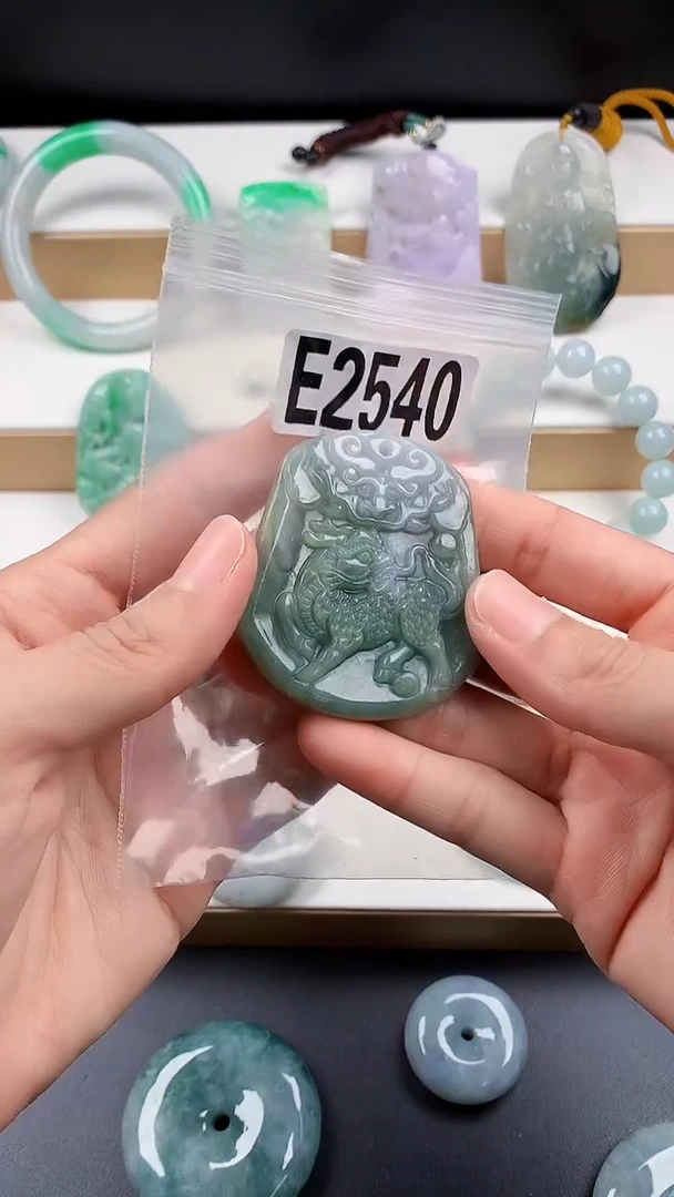 颈饰未镶嵌翡翠天然翡翠珠宝吊坠挂件