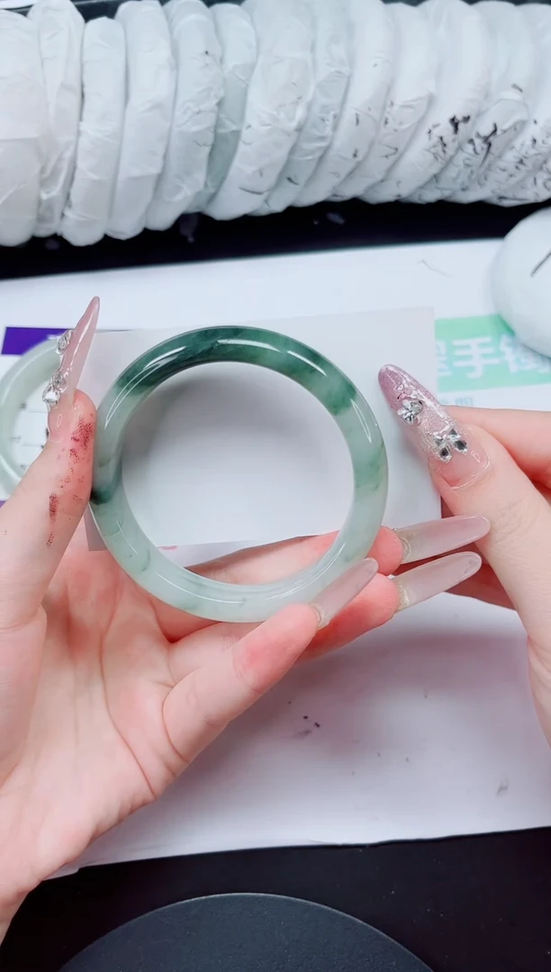 未镶嵌手镯石英质玉246-55/56