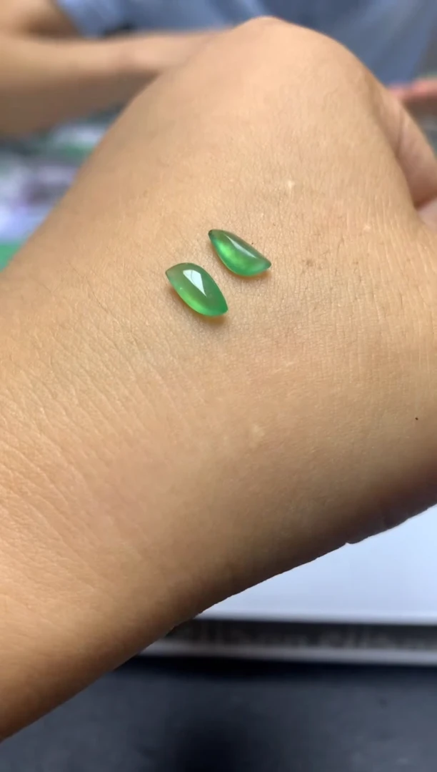 定制翡翠未镶嵌毛货