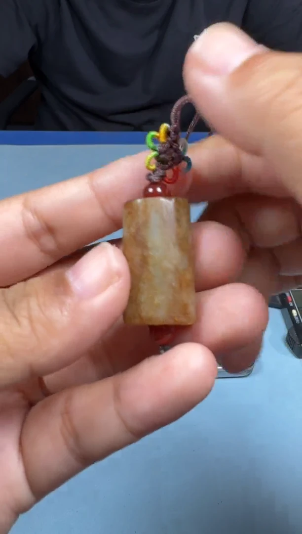 和田玉未镶嵌颈饰1