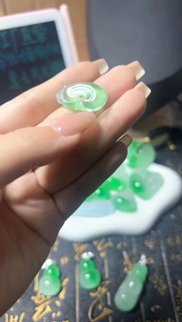颈饰未镶嵌翡翠所见即所得，一图一物