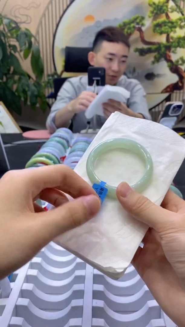 翡翠手镯未镶嵌0000007389