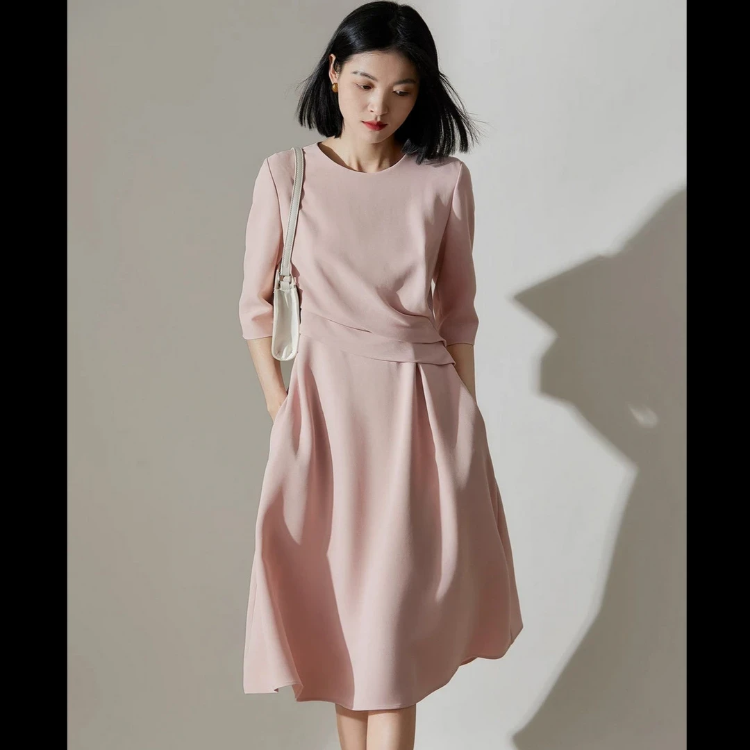 大码高端轻奢仿醋酸连衣裙女夏季胖mm法式气质收腰捏褶显瘦中长裙