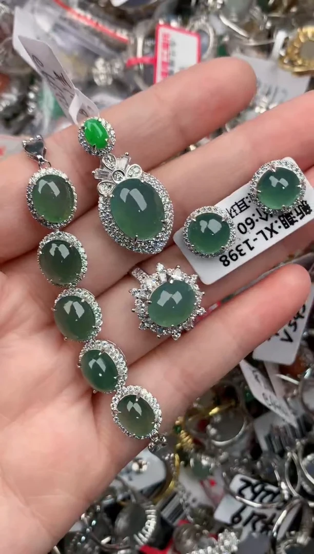 银S925镶嵌戒指翡翠555           4