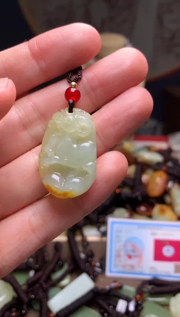 颈饰未镶嵌和田玉新疆料青海料清水和田玉吊坠