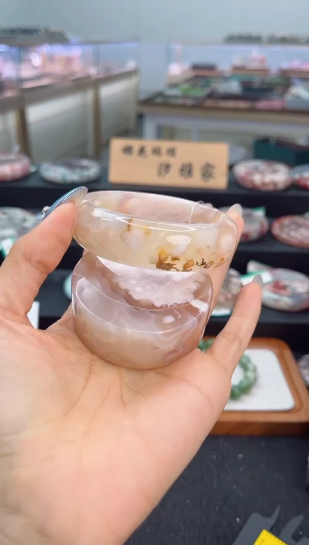 石英质玉手镯未镶嵌58圈口（赠品镯心）3099201