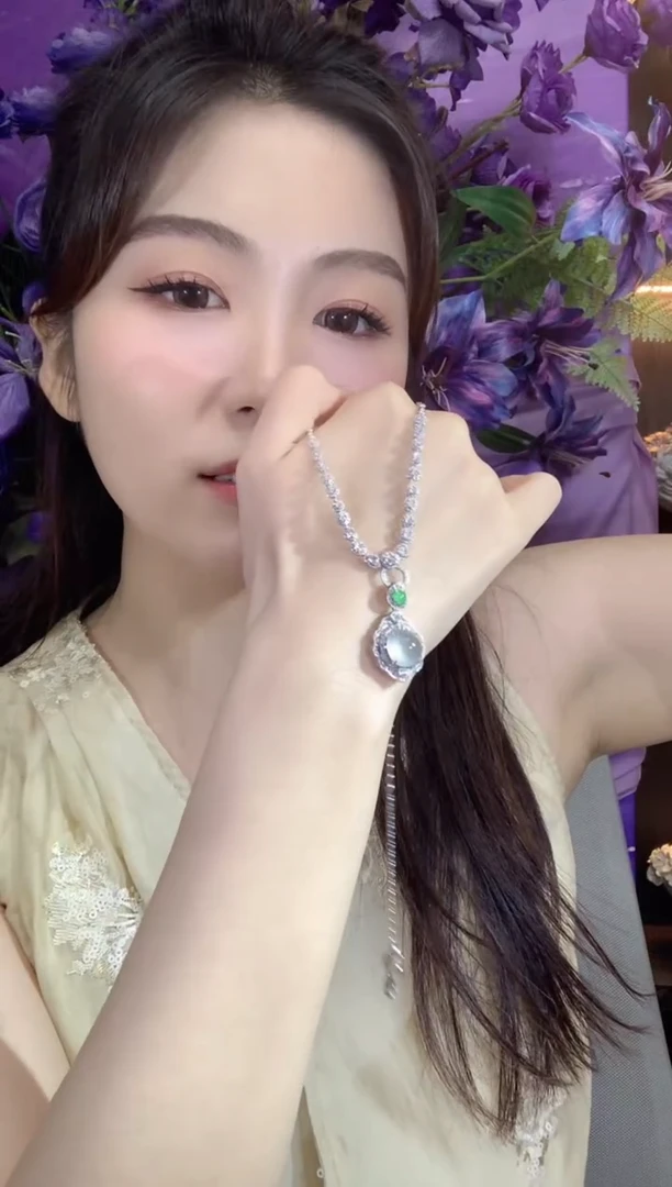 吊坠(不含链)18K金镶嵌翡翠D30翡翠