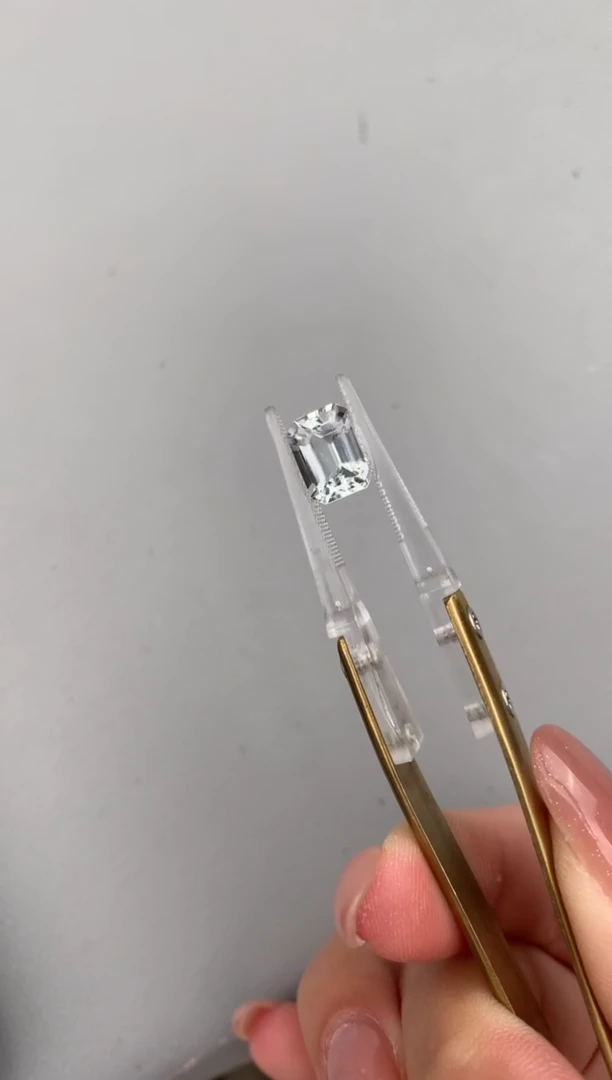 绿柱石裸石2ct白海蓝 FE 定制