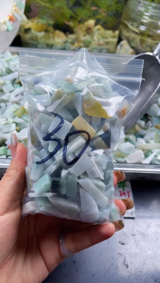 配石翡翠天然翡翠小号500克30