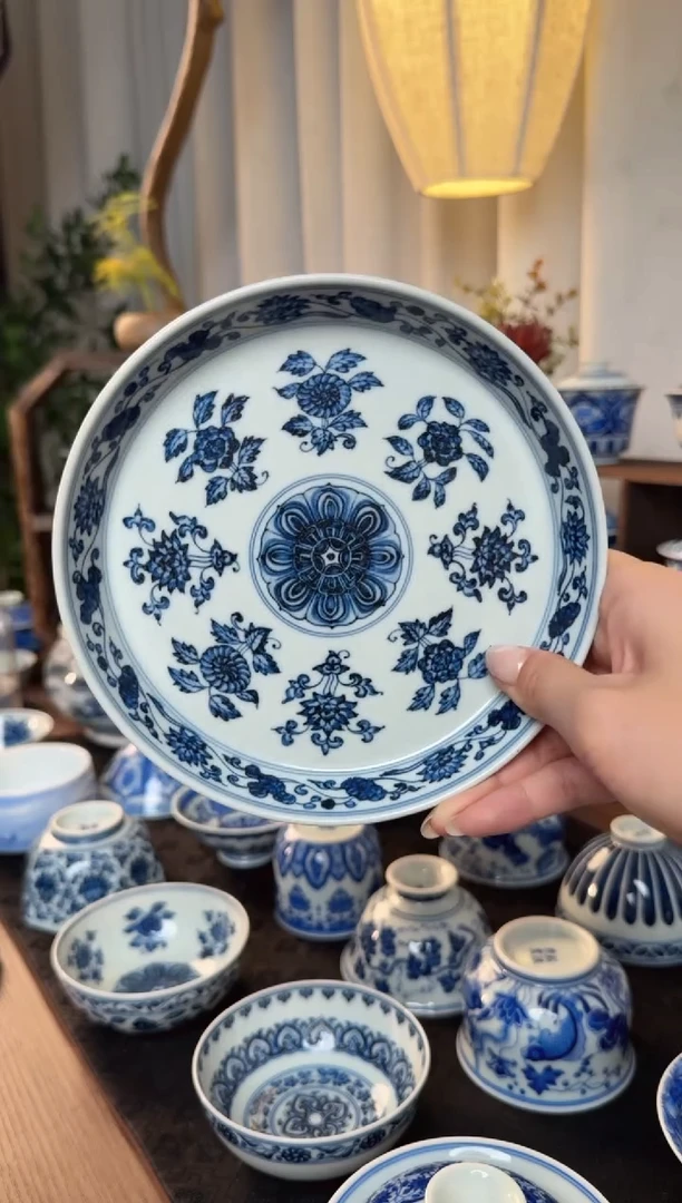 壶承瓷年*十二花卉壶承16.2厘米