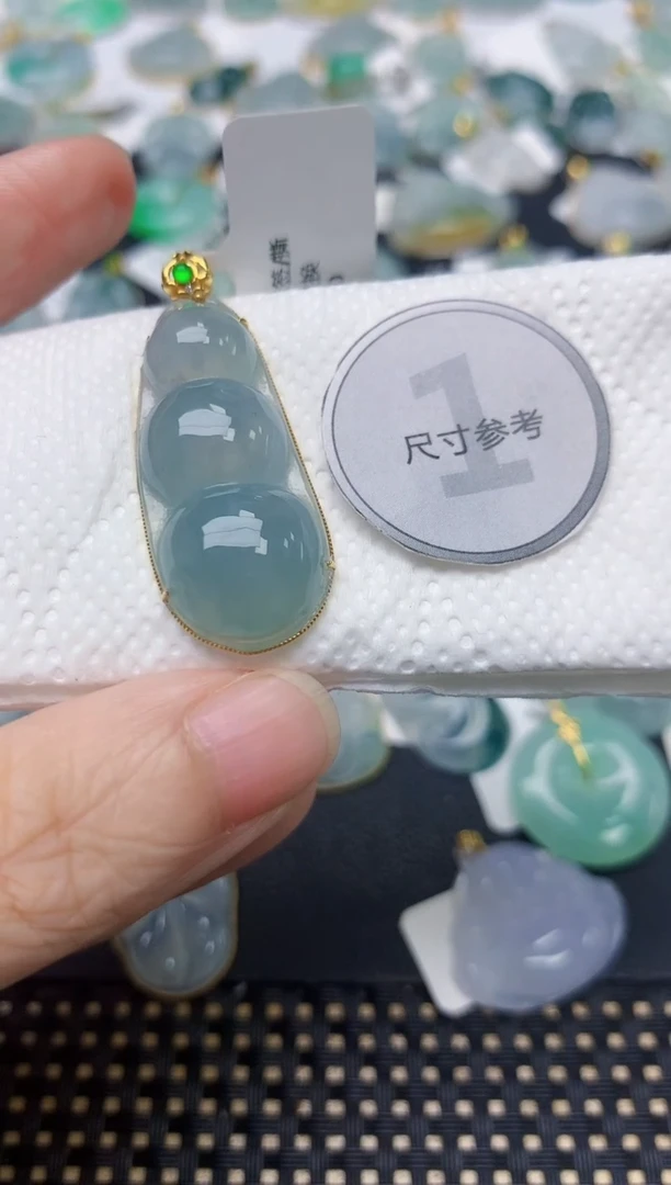 颈饰18K金镶嵌翡翠天然缅甸A货翡翠